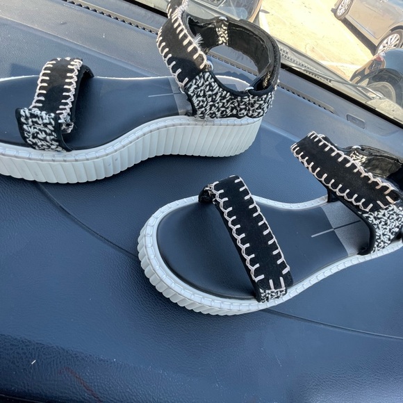 Dolce Vita Black Sandals with White Accents - Picture 4 of 8